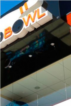 Painel em ACM com Iluminação Externa e Interna - Macrobowl Boliche - Jaboti PR